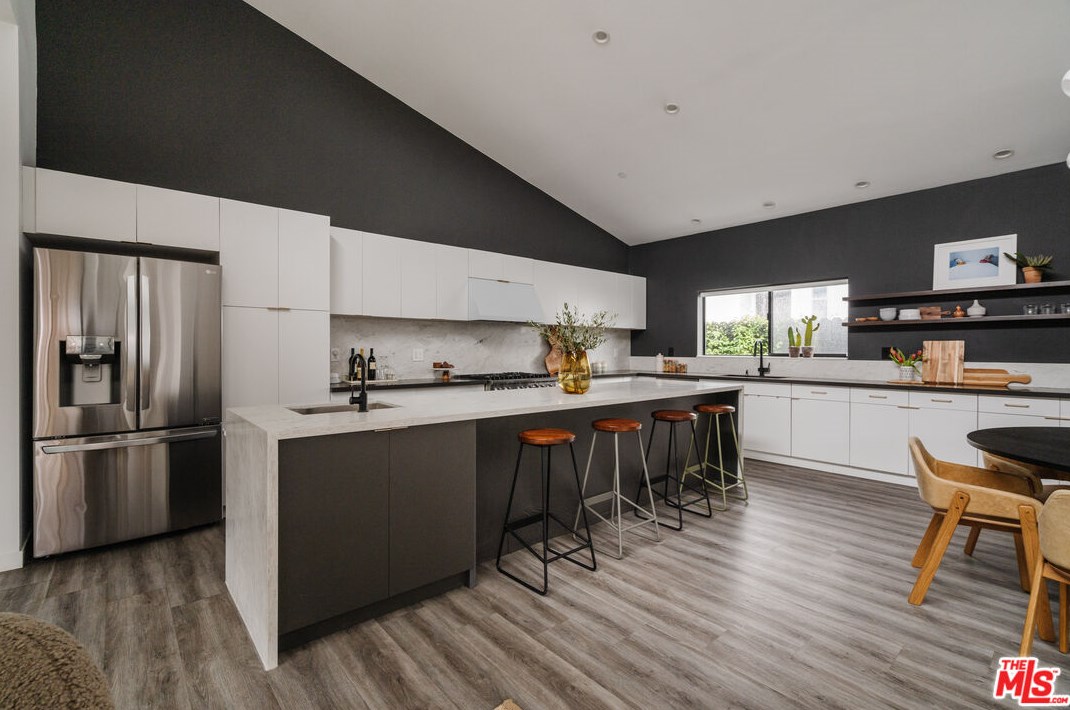 10728 Tabor St, Los Angeles CA  90034-4851 exterior