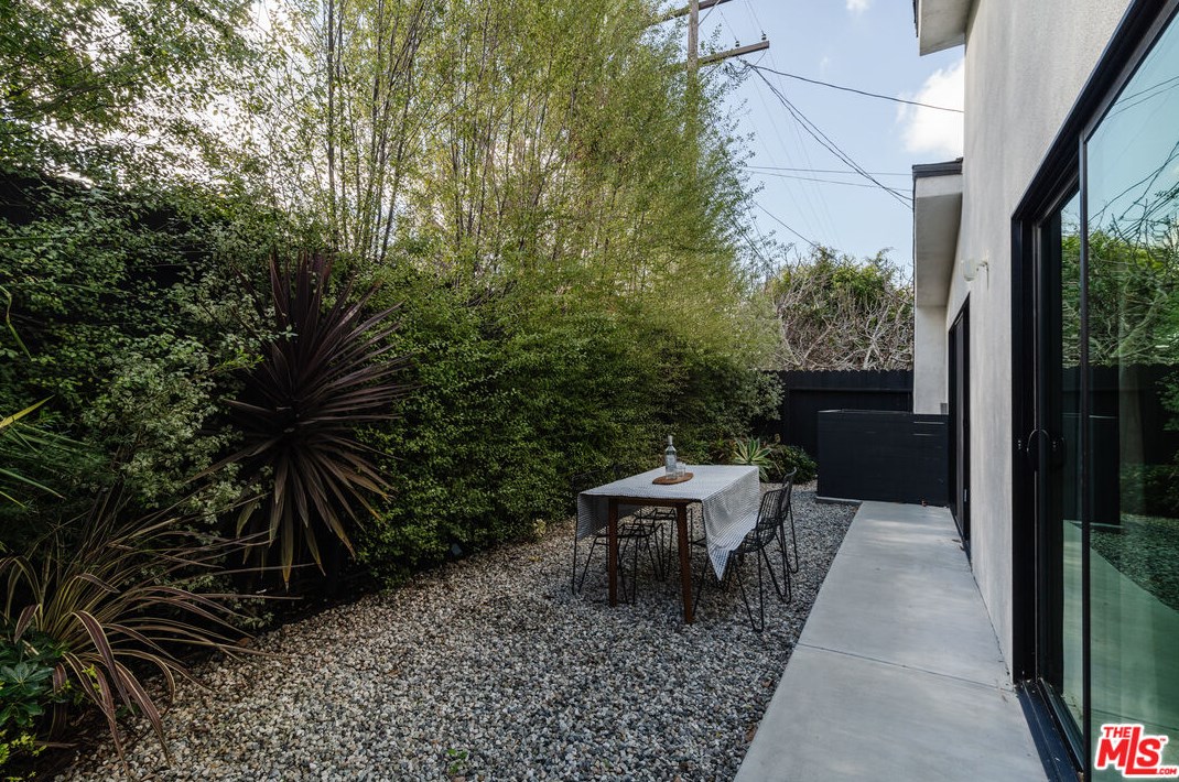 10728 Tabor St, Los Angeles CA  90034-4851 exterior