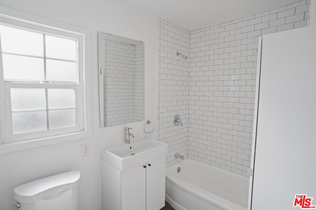 5920 Benner St, Los Angeles CA  90042-4864 exterior