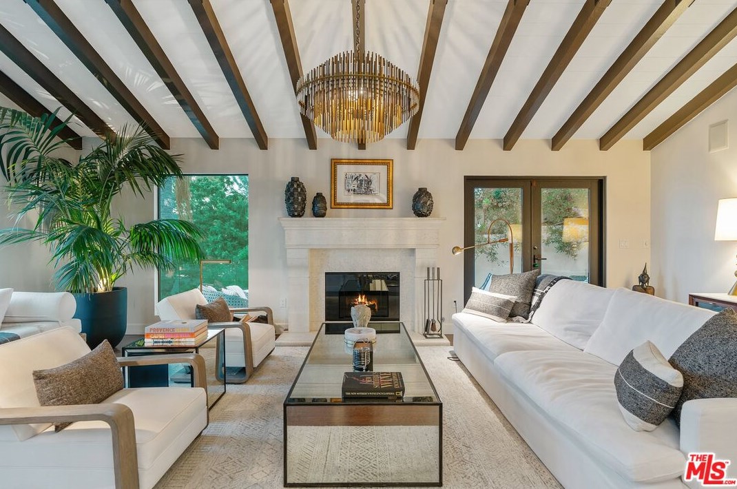 6331 Quebec Dr, Los Angeles CA  90068-2831 exterior