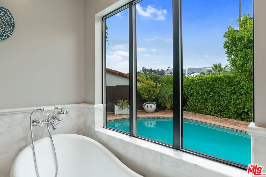 6331 Quebec Dr, Los Angeles CA  90068-2831 exterior