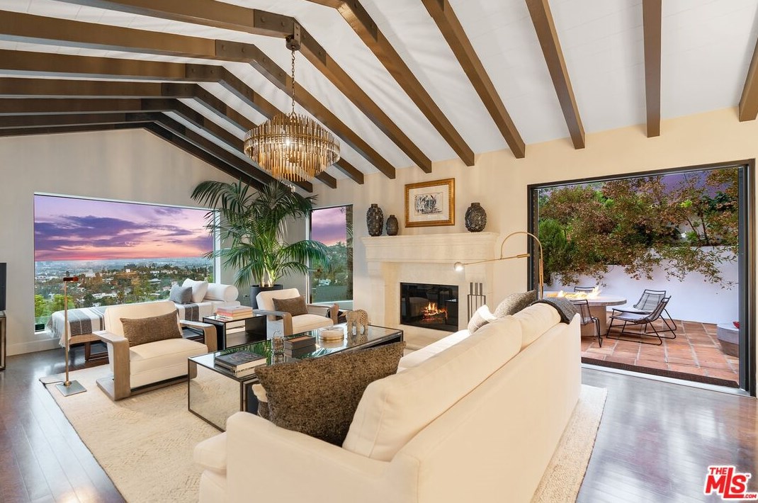 6331 Quebec Dr, Los Angeles CA  90068-2831 exterior