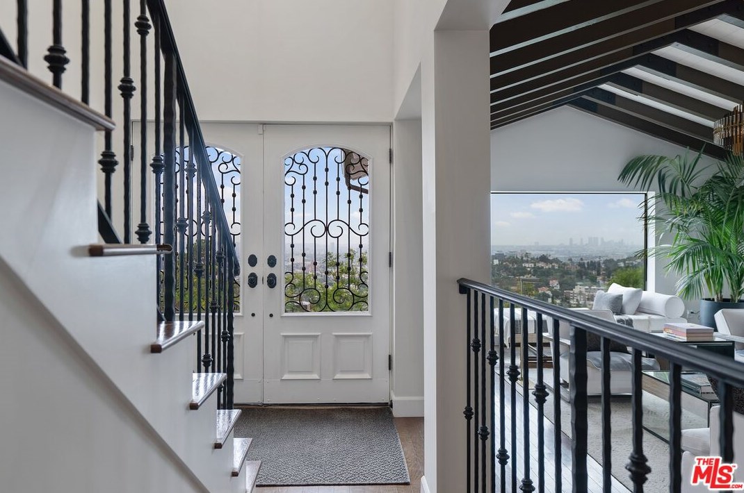 6331 Quebec Dr, Los Angeles CA  90068-2831 exterior