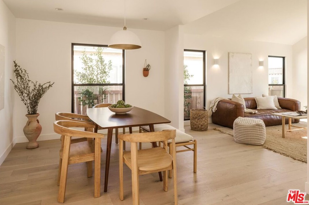 3437 Somerset Dr, Los Angeles CA  90016-4805 exterior