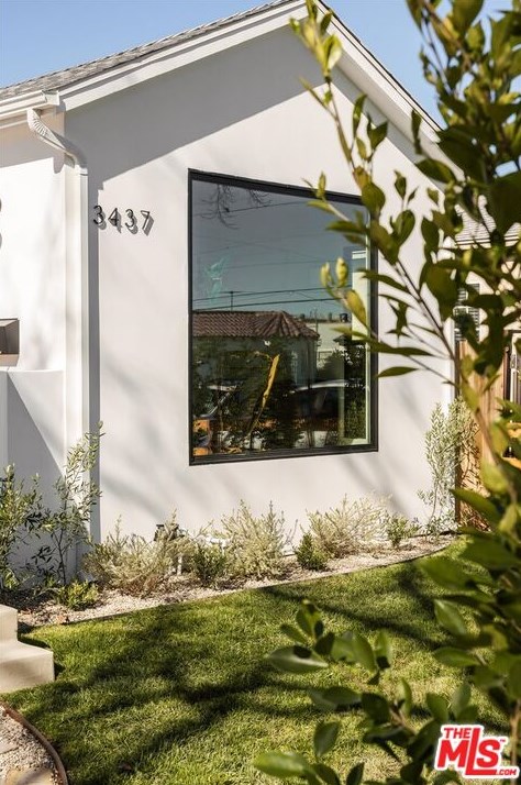 3437 Somerset Dr, Los Angeles CA  90016-4805 exterior