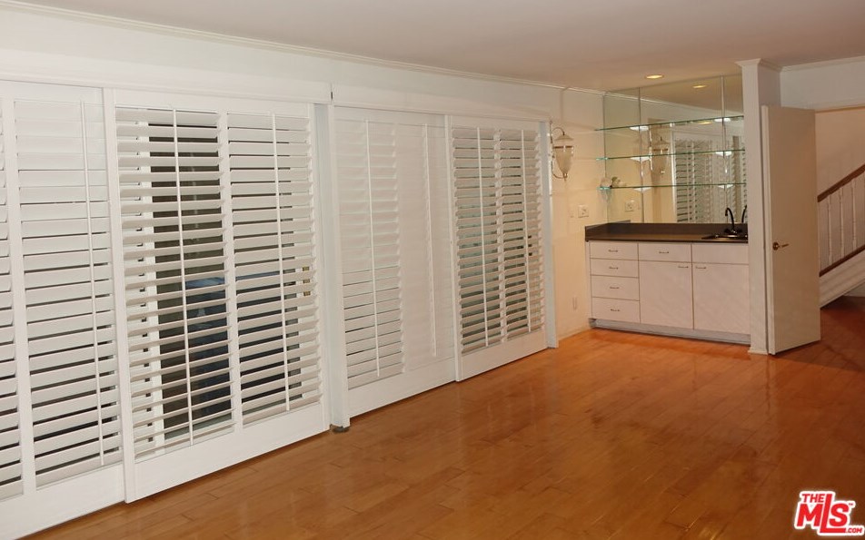 2510 Almaden Ct, Los Angeles CA  90077-2520 exterior