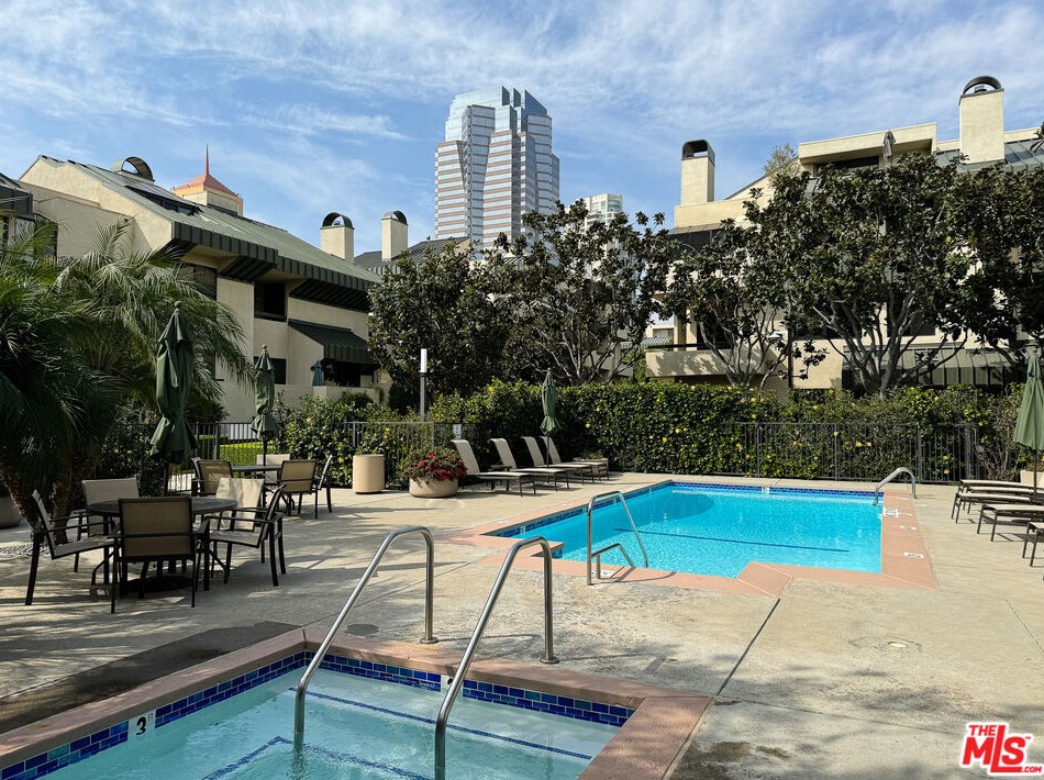 2393 Century Hl, Los Angeles CA  90067-3508 exterior