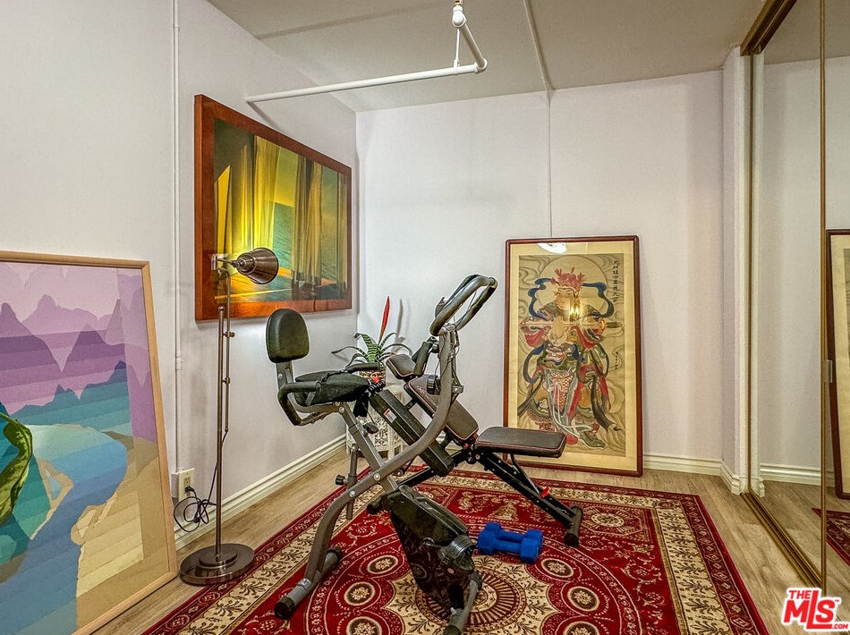 2393 Century Hl, Los Angeles CA  90067-3508 exterior