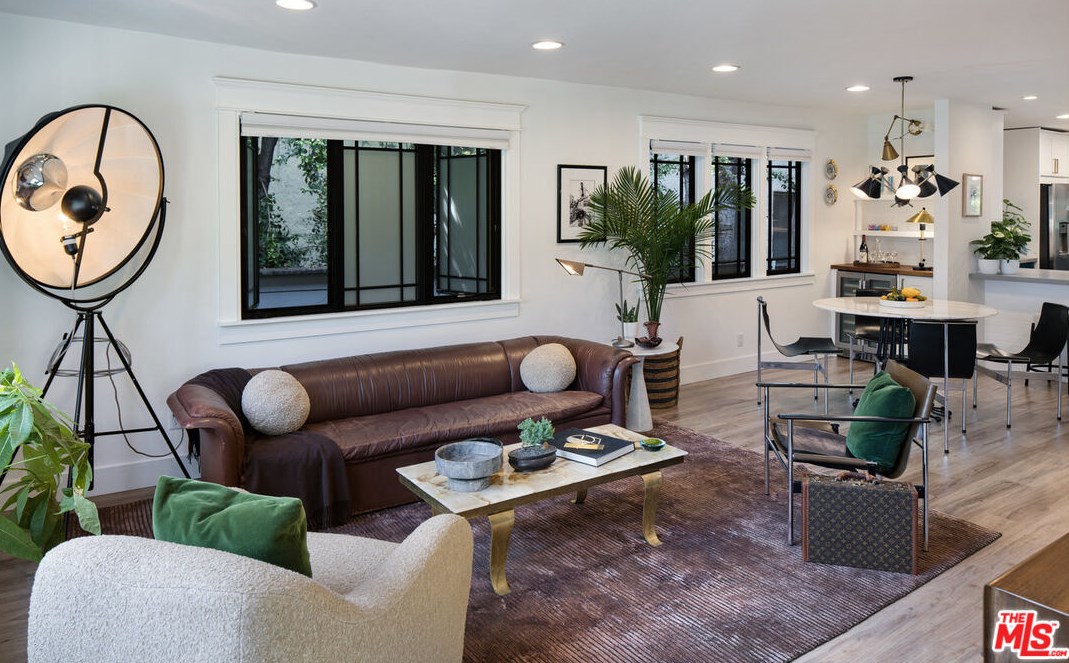909 Sanborn Ave, Los Angeles CA  90029-3017 exterior