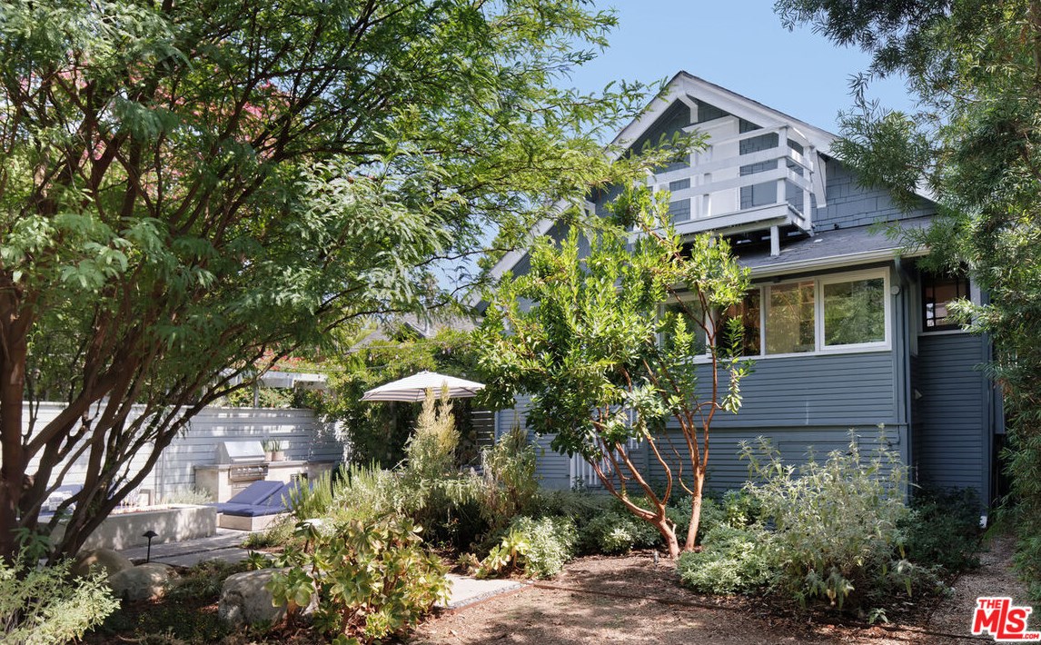 909 Sanborn Ave, Los Angeles CA  90029-3017 exterior