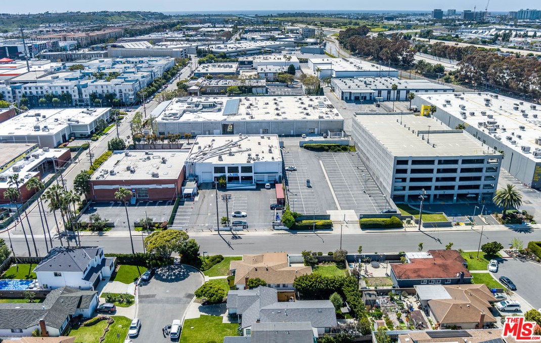 12469 Lucile St, Los Angeles CA  90066-6921 exterior