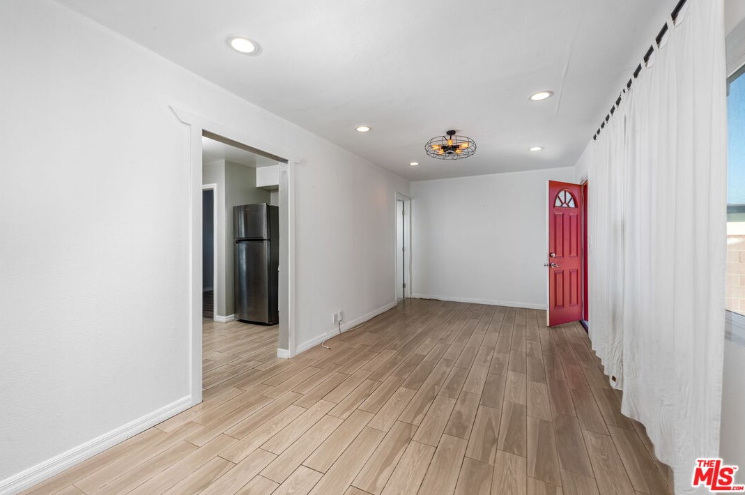 4400 La Clede Ave, Los Angeles CA  90039-1233 exterior