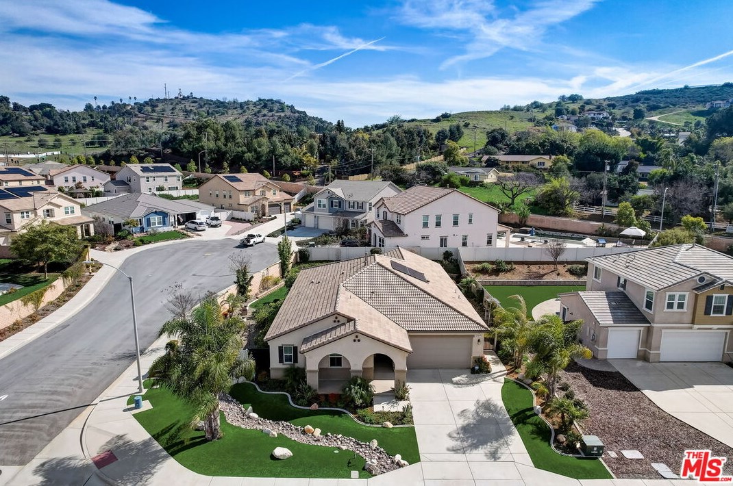 617 Lehner Ave, Escondido CA  92026-1511 exterior