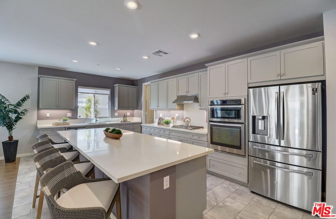 617 Lehner Ave, Escondido CA  92026-1511 exterior