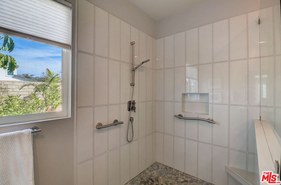 617 Lehner Ave, Escondido CA  92026-1511 exterior