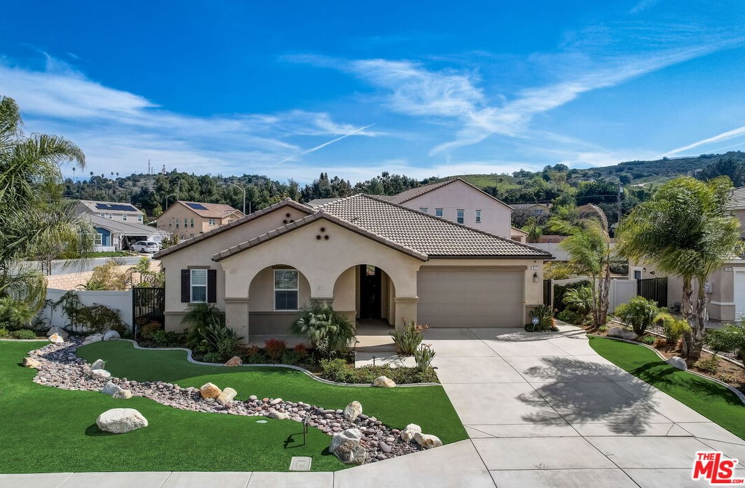 617 Lehner Ave, Escondido CA  92026-1511 exterior