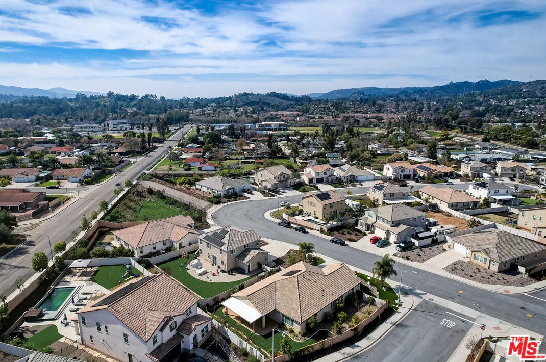 617 Lehner Ave, Escondido CA  92026-1511 exterior