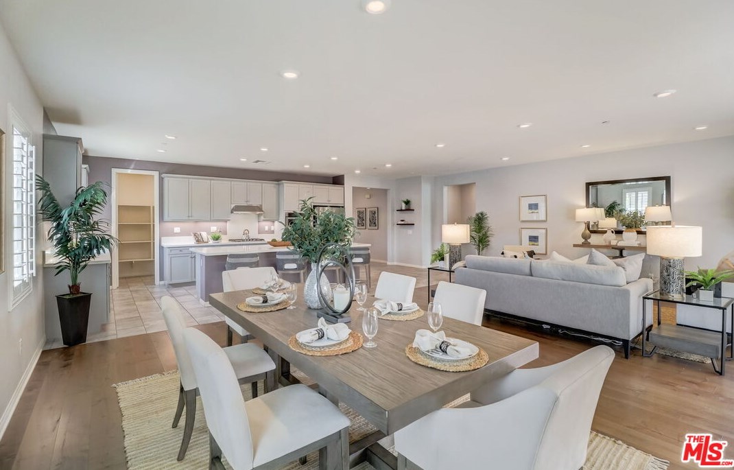 617 Lehner Ave, Escondido CA  92026-1511 exterior