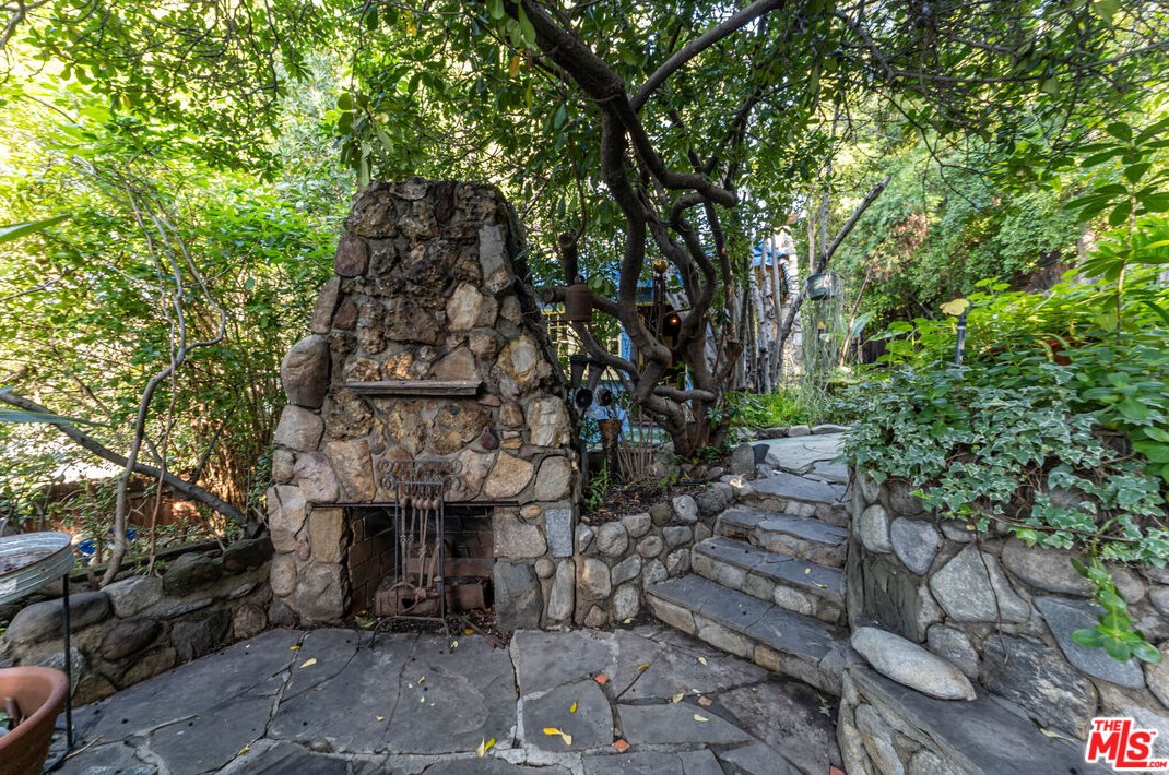 2380 Teviot St, Los Angeles CA  90039-3683 exterior