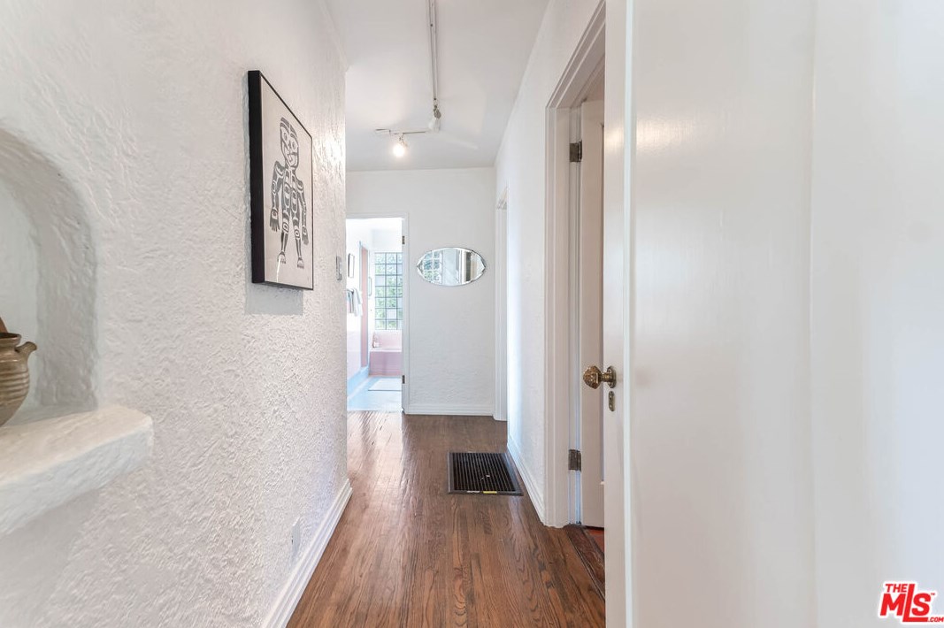 2380 Teviot St, Los Angeles CA  90039-3683 exterior