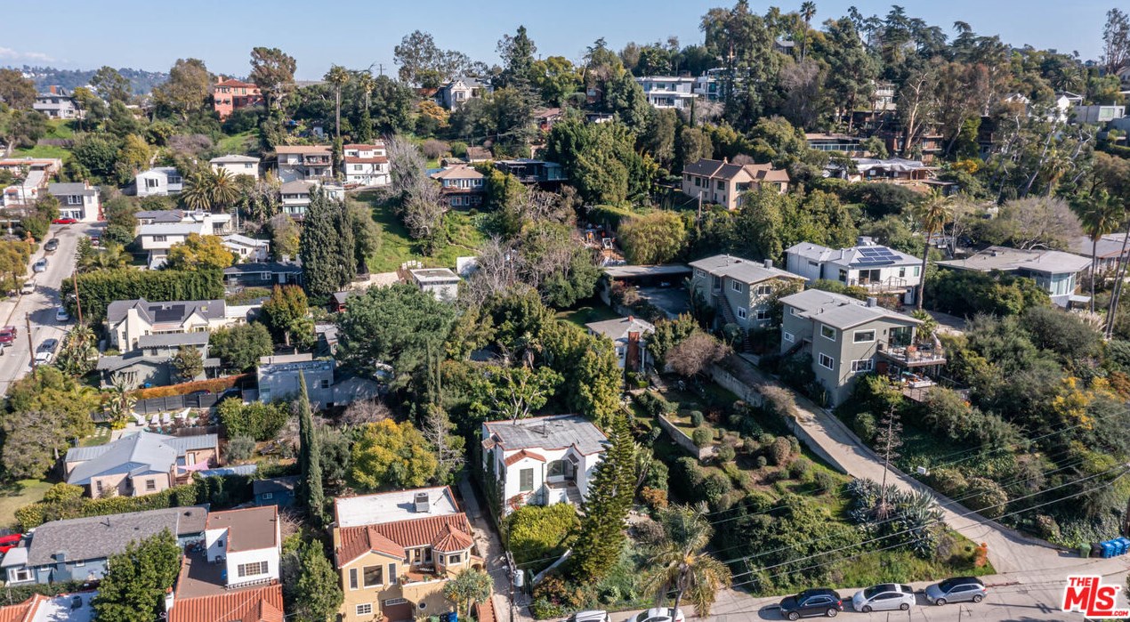 2380 Teviot St, Los Angeles CA  90039-3683 exterior