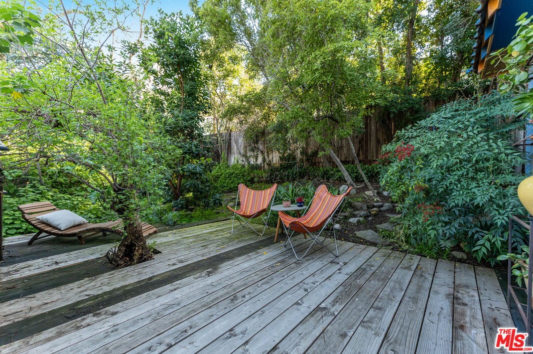 2380 Teviot St, Los Angeles CA  90039-3683 exterior