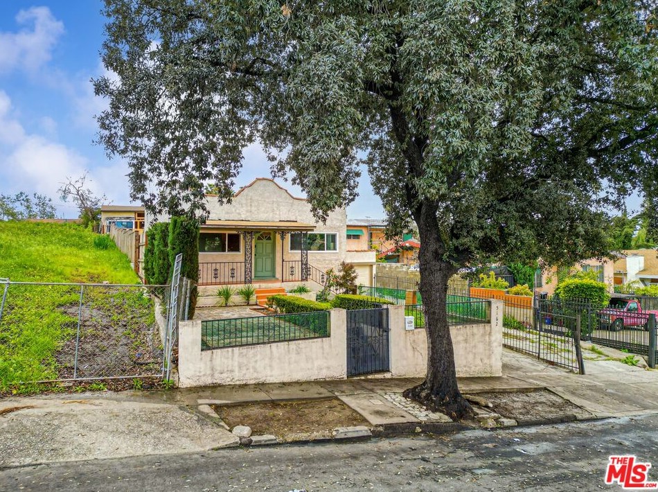 5162 Oakland St, Los Angeles CA  90032-2334 exterior