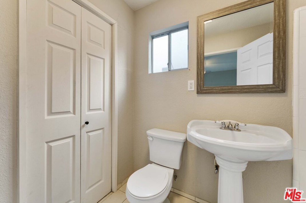 5162 Oakland St, Los Angeles CA  90032-2334 exterior