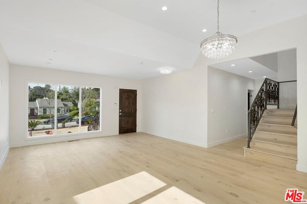 1928 Montecito Dr, Glendale CA  91208-1822 exterior