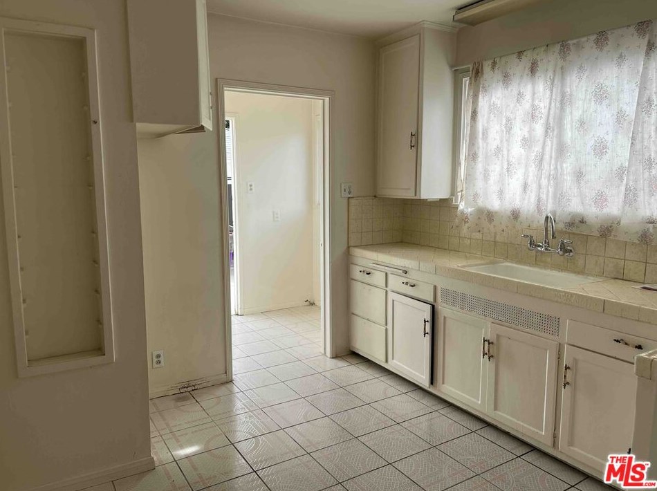 11840 Juniette St, Los Angeles CA  90230-6228 exterior