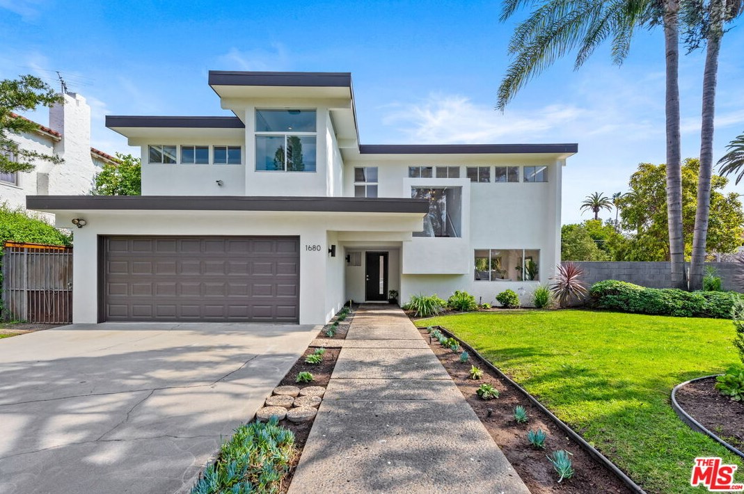 1680 Virginia Rd, Los Angeles CA  90019-5934 exterior