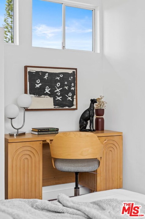 1680 Virginia Rd, Los Angeles CA  90019-5934 exterior