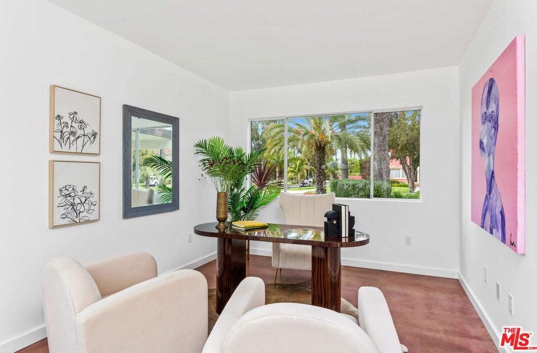 1680 Virginia Rd, Los Angeles CA  90019-5934 exterior