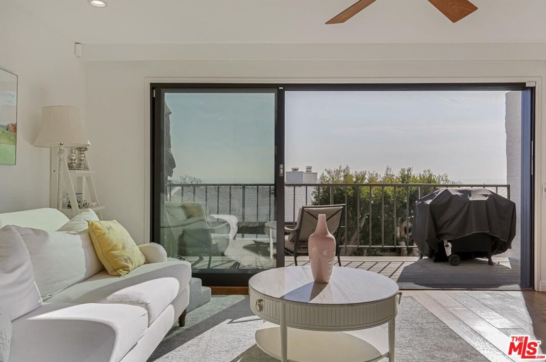 29660 Zuma Bay Way, Malibu CA  90265-4149 exterior