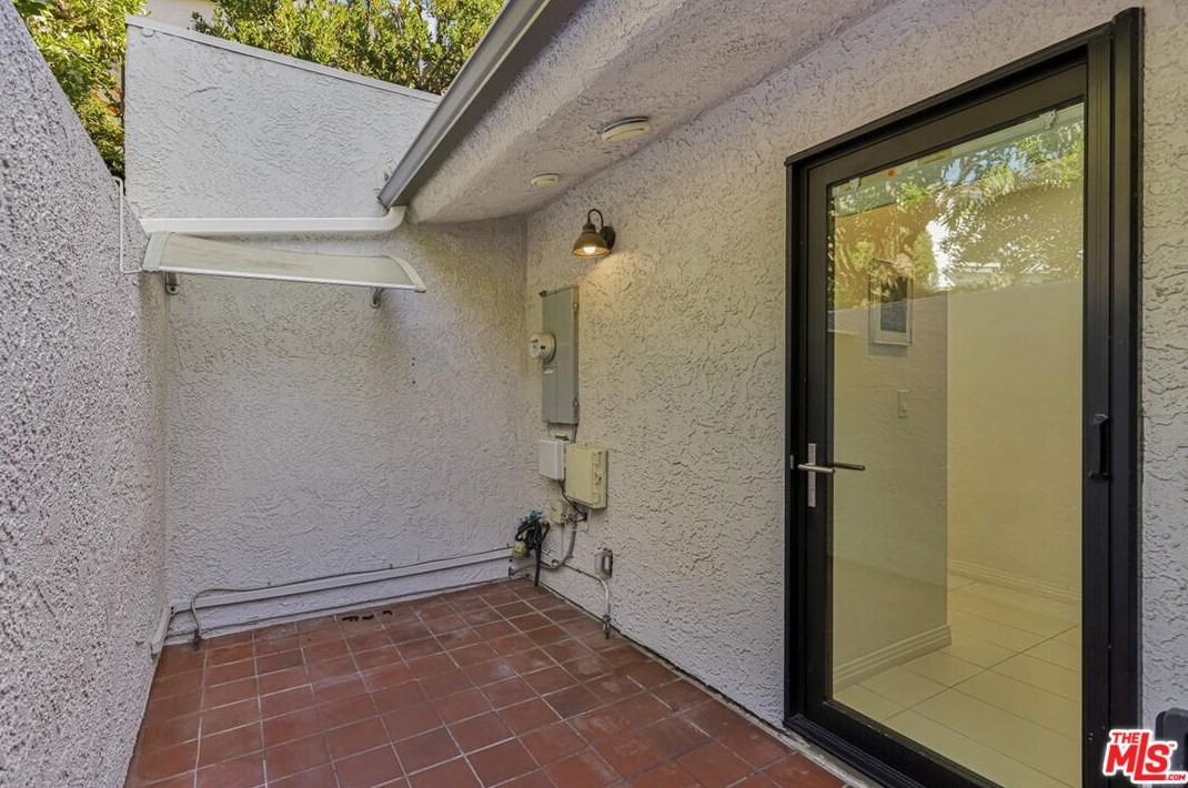 29660 Zuma Bay Way, Malibu CA  90265-4149 exterior