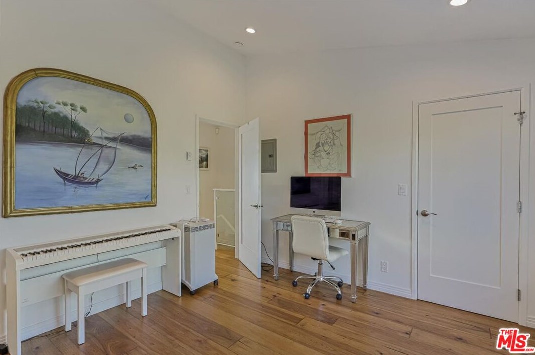 29660 Zuma Bay Way, Malibu CA  90265-4149 exterior