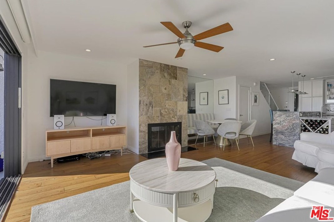 29660 Zuma Bay Way, Malibu CA  90265-4149 exterior