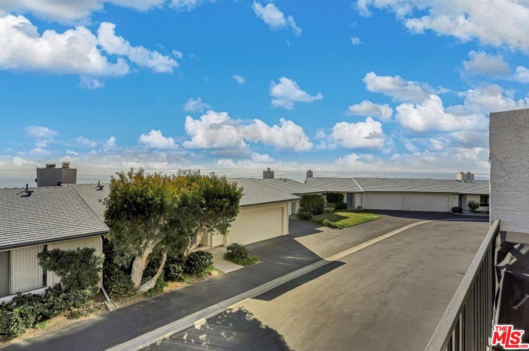 29660 Zuma Bay Way, Malibu CA  90265-4149 exterior