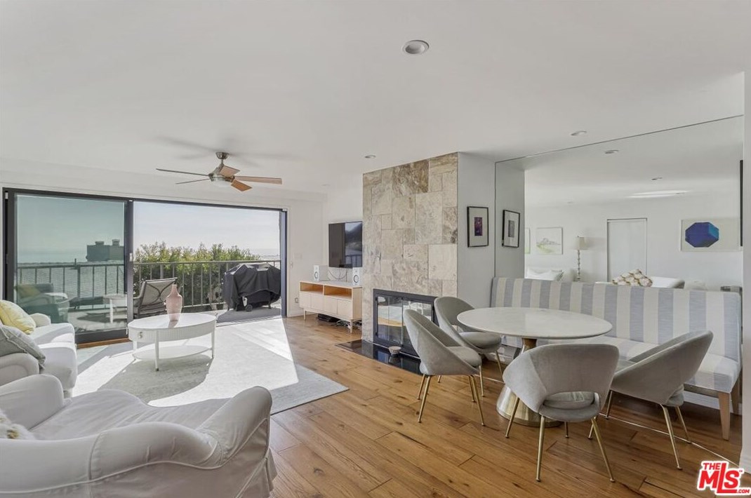 29660 Zuma Bay Way, Malibu CA  90265-4149 exterior