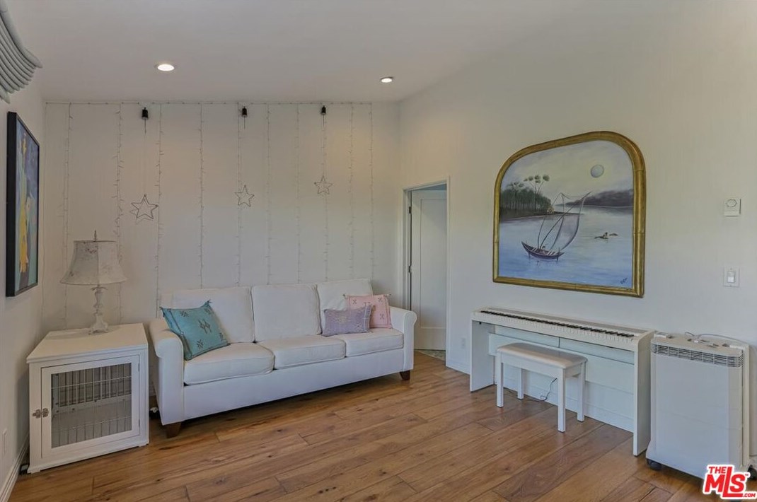 29660 Zuma Bay Way, Malibu CA  90265-4149 exterior
