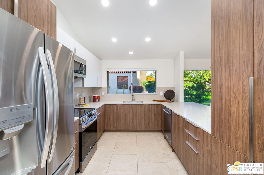 35078 Mission Hills Dr, Rancho Mirage CA  92270-1325 exterior