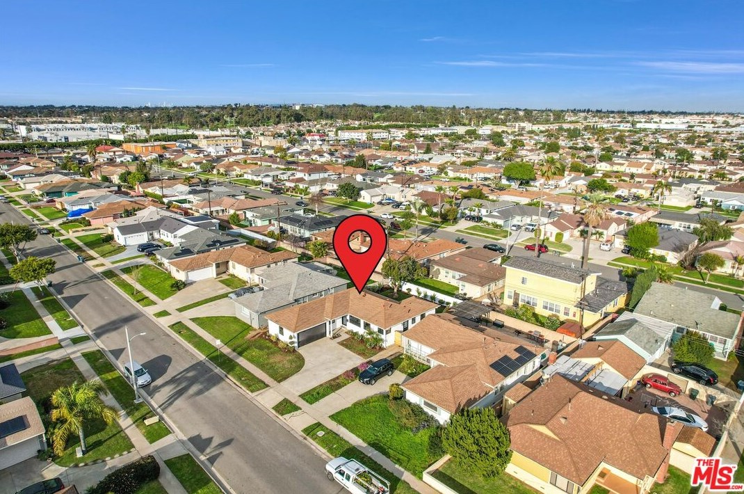 13116 Purche Ave, Gardena CA  90249-1643 exterior