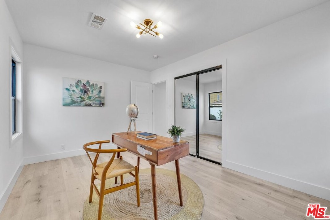 13116 Purche Ave, Gardena CA  90249-1643 exterior