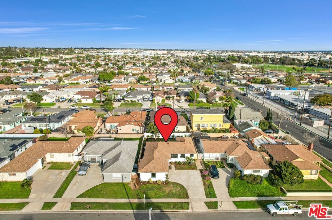 13116 Purche Ave, Gardena CA  90249-1643 exterior