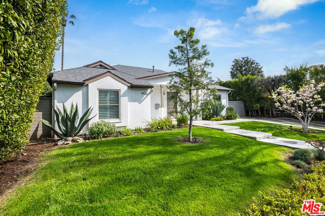 4436 Irvine Ave, North Hollywood, CA 91602