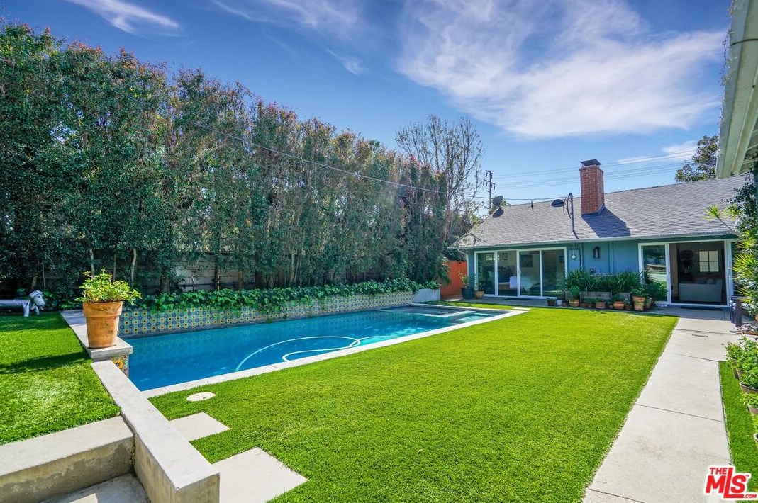 2844 Overland Ave, Los Angeles CA  90064-4218 exterior