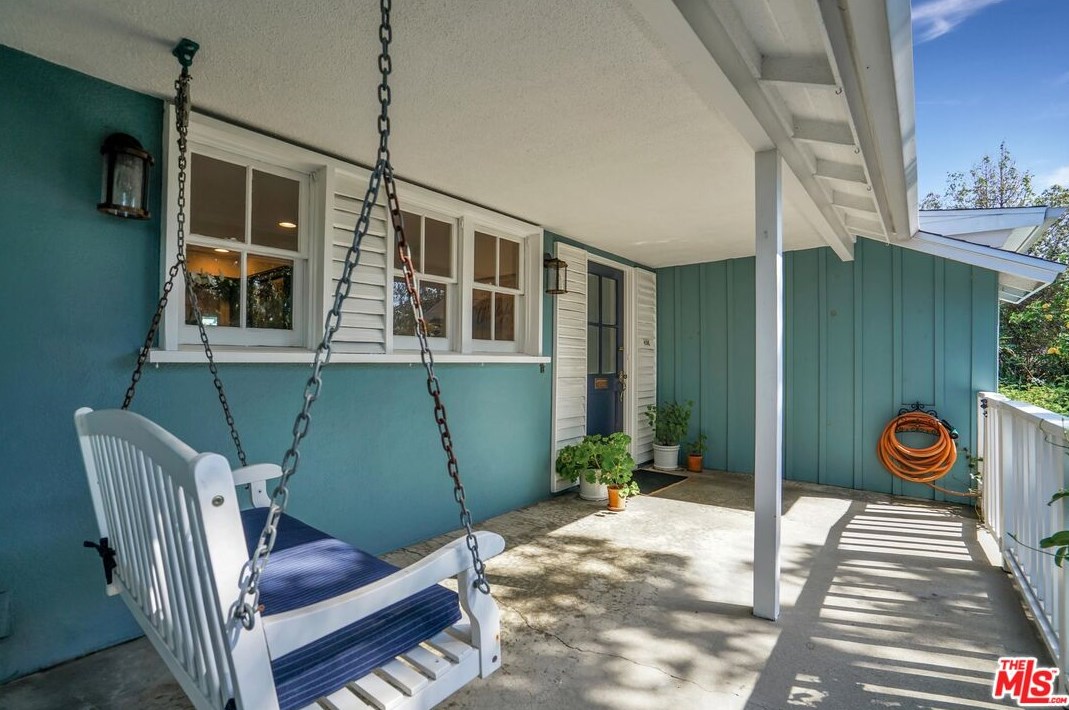 2844 Overland Ave, Los Angeles CA  90064-4218 exterior