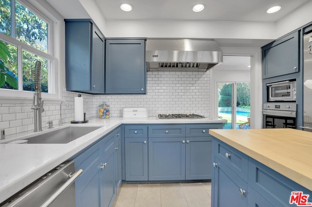 2844 Overland Ave, Los Angeles CA  90064-4218 exterior