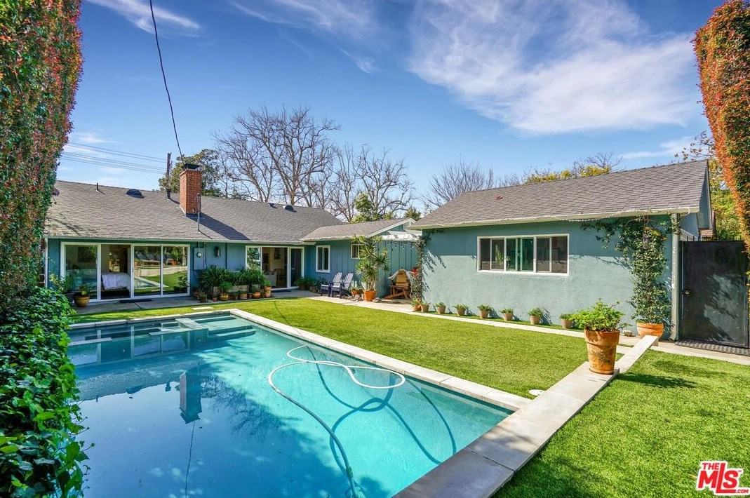 2844 Overland Ave, Los Angeles CA  90064-4218 exterior