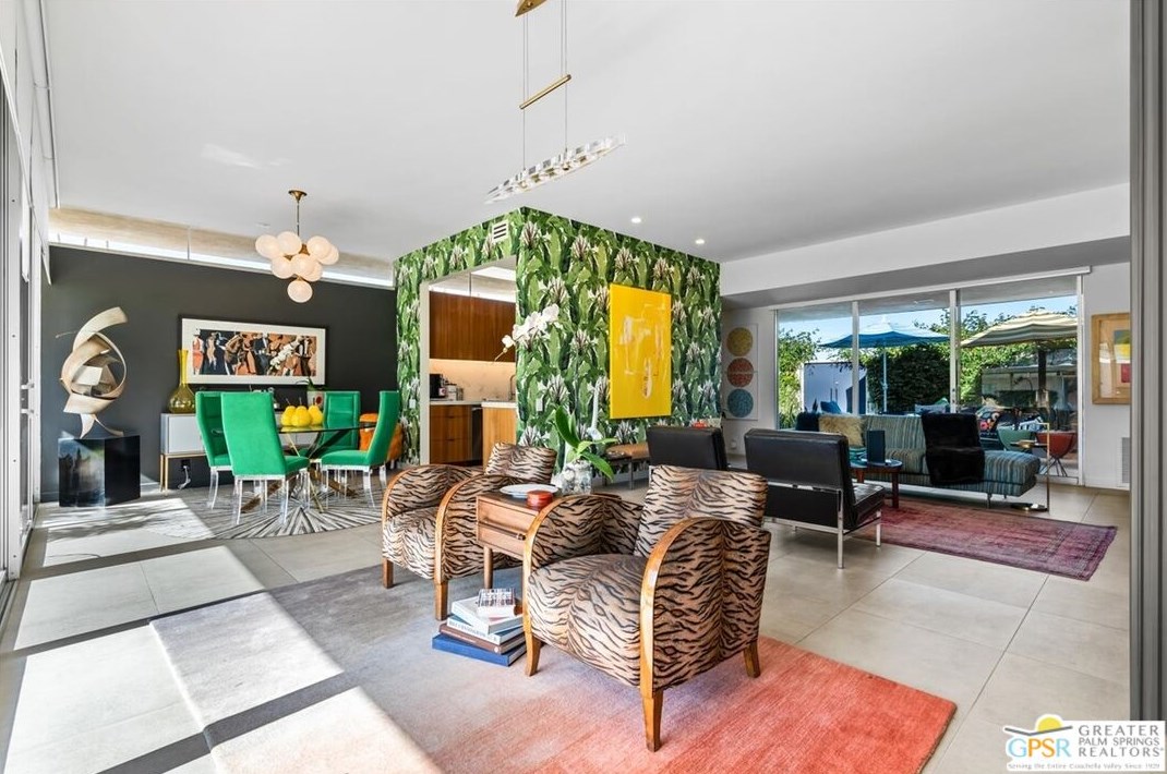 320 Desert Lakes Dr, Palm Springs CA  92264-5514 exterior